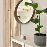 Daire Butler Boho Boutique Netflix *