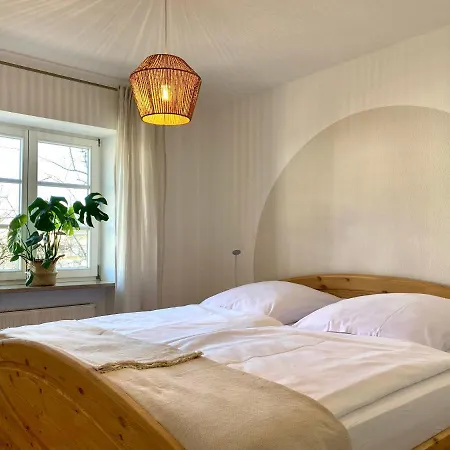 Butler Boho Boutique Netflix * Fussen