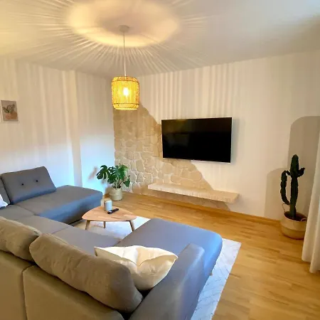 Boho Apartment Mit Balkon I Tiefgarage I Zentrum Fussen
