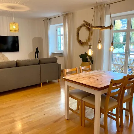 Boho Apartment Mit Balkon I Tiefgarage I Zentrum Fussen