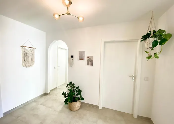Butler Boho Boutique Netflix Appartement Füssen