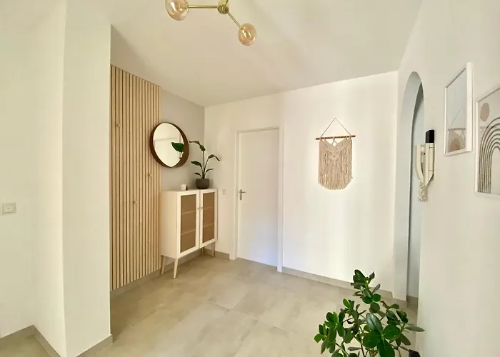 Butler Boho Boutique Netflix