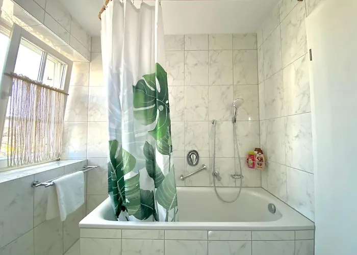 Butler Boho Boutique Netflix Appartement *