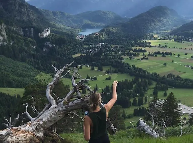 Butler Boho Boutique Netflix *